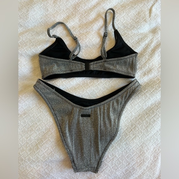 Silver triangl bikini - Picture 2 of 5